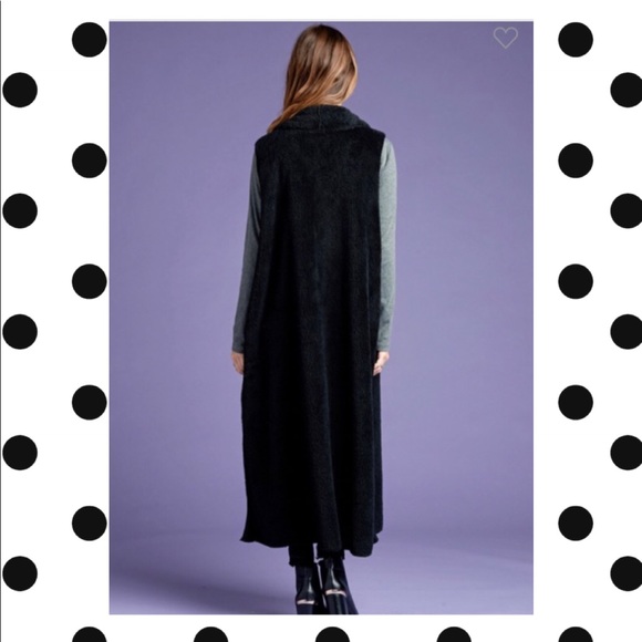 💼🌸🐝 Long Black Waterfall Faux Fur Vest🥰 see ⬇️ - Picture 4 of 5